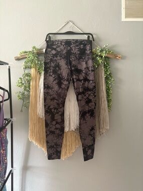 Lululemon Tie-Dye Black & Gray Full Length Leggings